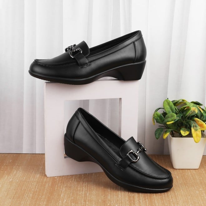 Mochi Women Black Casual Loafers