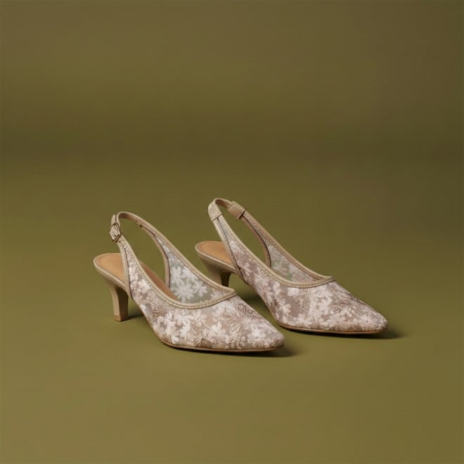 Mochi Women Beige Casual Sandals (SKU: 31-438-20-36)