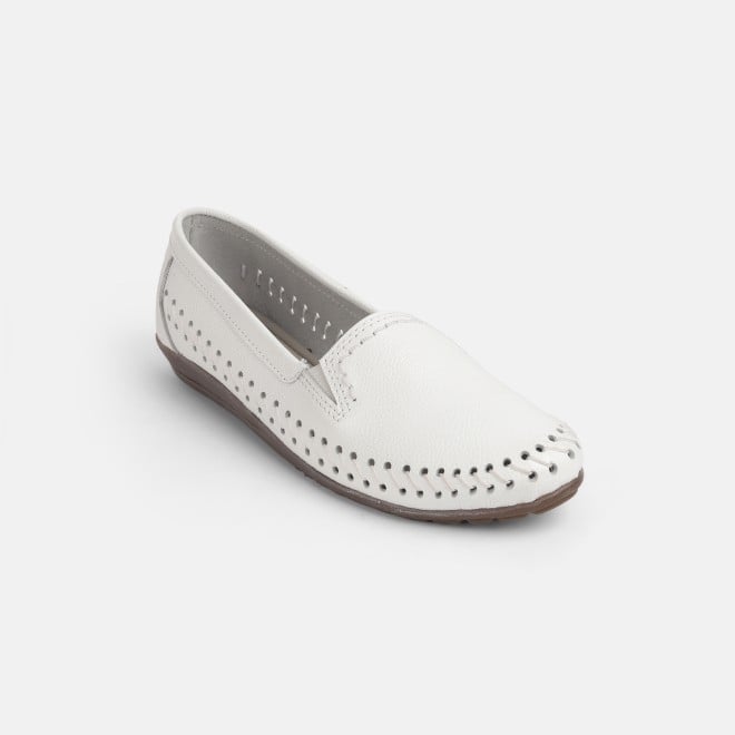 Mochi Women White Casual Ballerinas (SKU: 31-4737-16-36)
