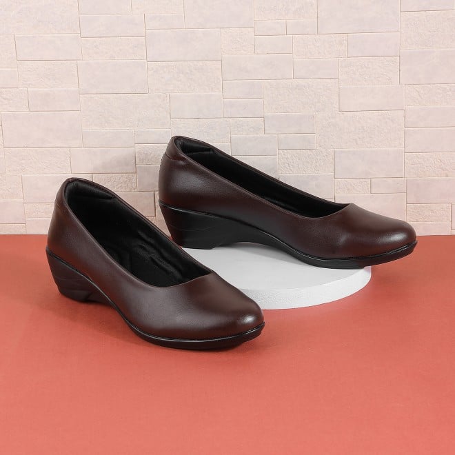 Mochi Women Brown Formal Ballerinas