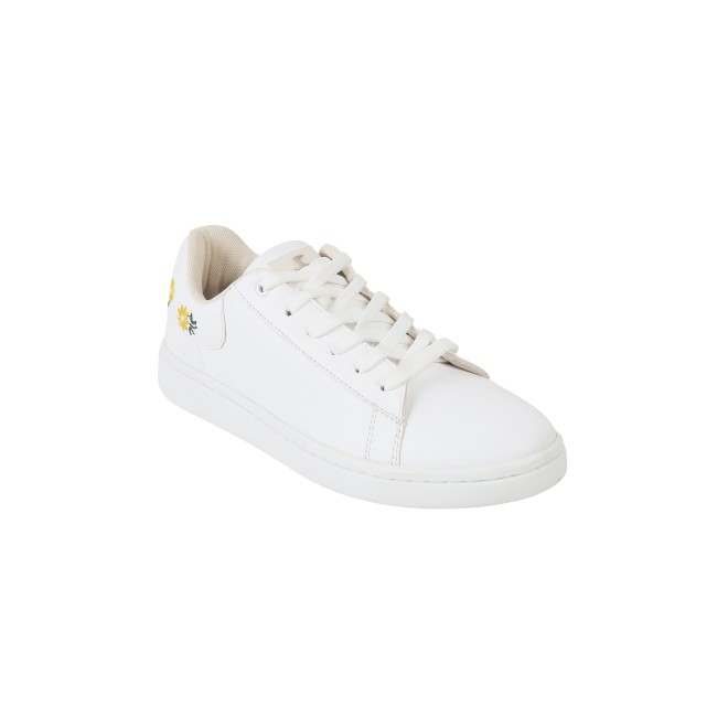 Mochi Women White Casual Sneakers