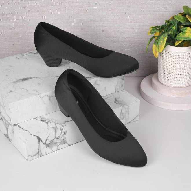 Mochi Women Black Casual Pumps