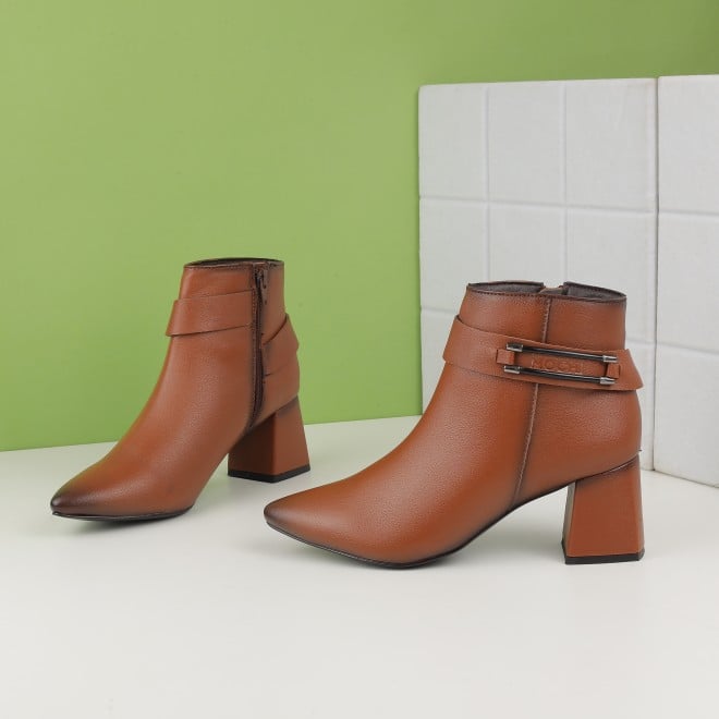 Mochi Women Tan Party Boots