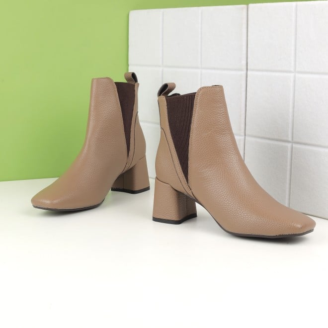 Mochi Women Beige Party Boots