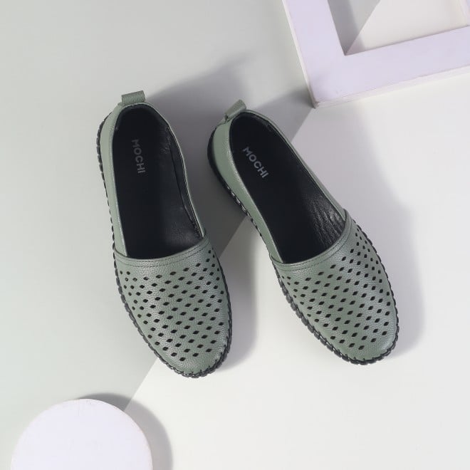 Mochi Women Green Casual Ballerinas