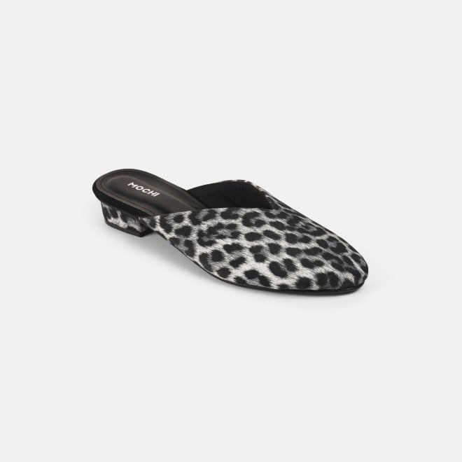 Mochi Women Black Casual Slip Ons