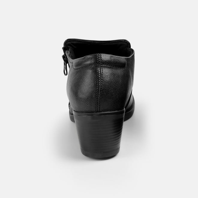 Mochi Women Black Formal Pumps (SKU: 31-850-11-35)