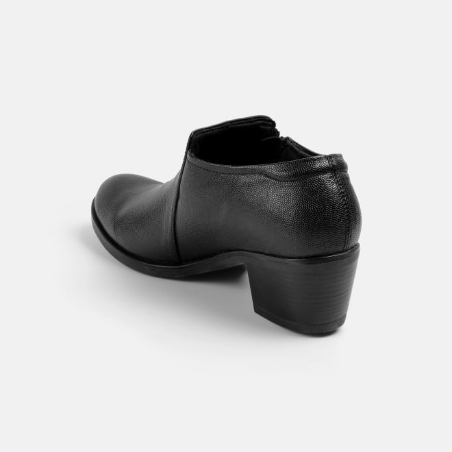 Mochi Women Black Formal Pumps (SKU: 31-850-11-35)