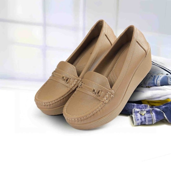 Mochi Women Brown Casual Loafers