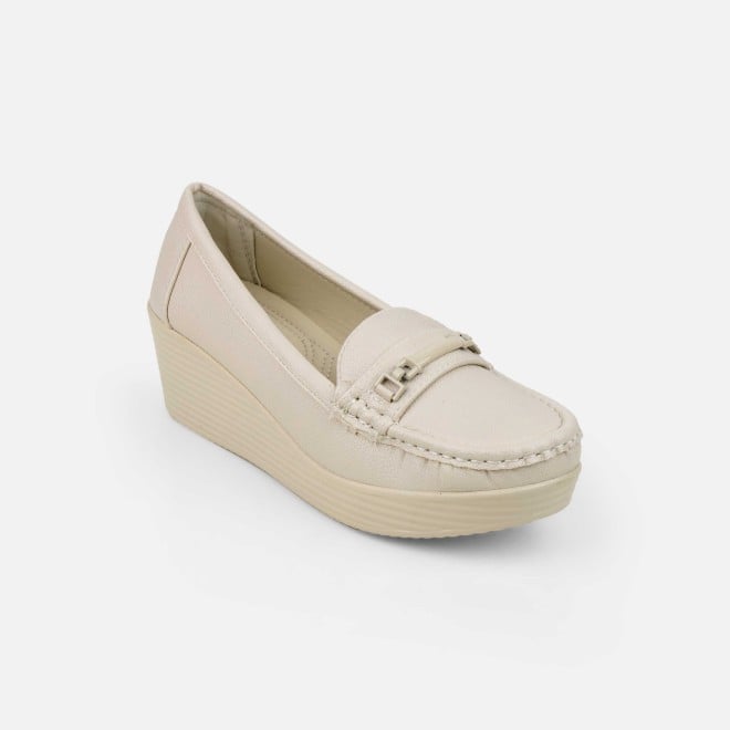 Mochi Women Off-white Casual Loafers