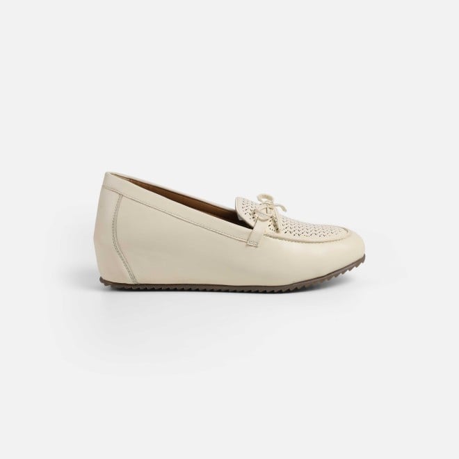Mochi Women Off-white Casual Ballerinas (SKU: 31-913-66-36)