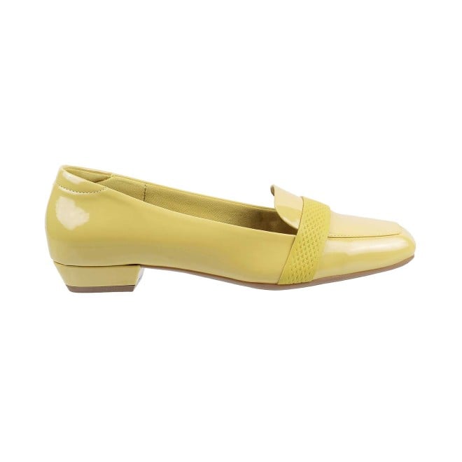 Mochi 365 376 387 398 409 4110 4211 Yellow Ladies Footwear - Get Best Price  from Manufacturers & Suppliers in India