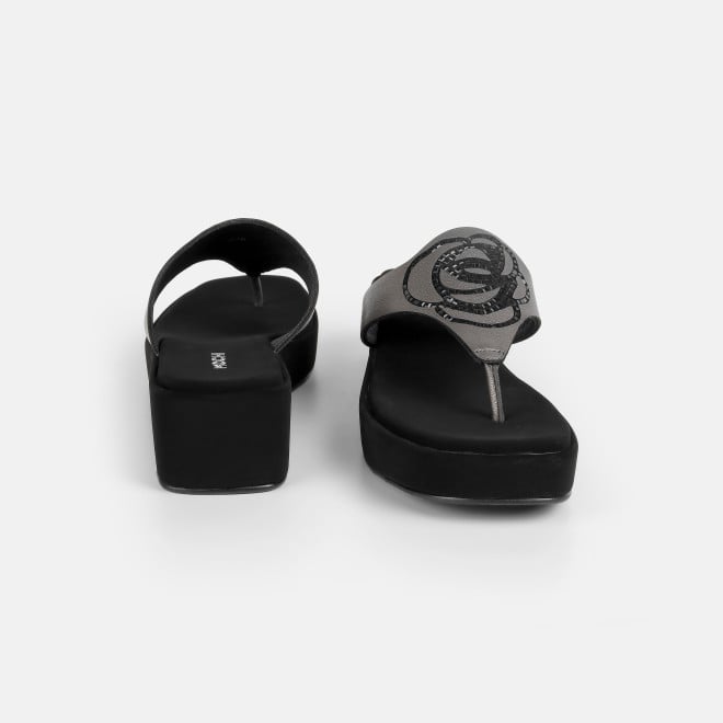 Mochi Women Black Casual Slip Ons (SKU: 32-1582-11-36)