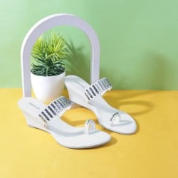 Women White Ethnic Sandals