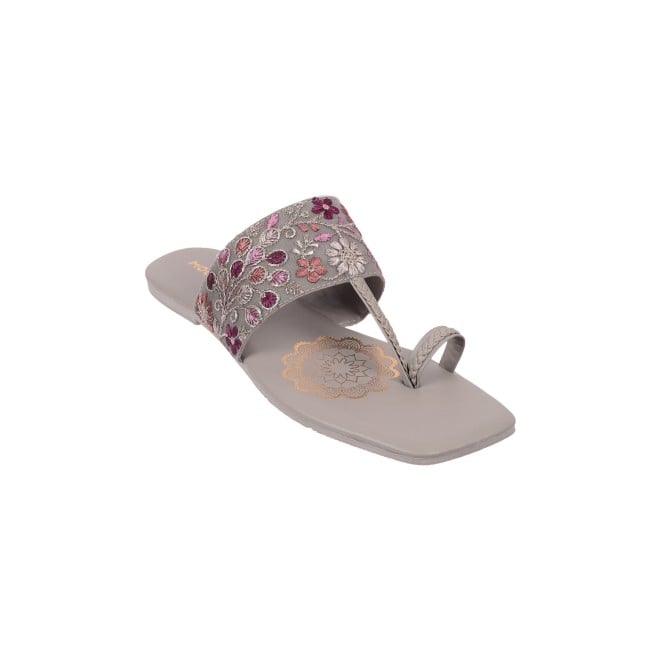 Mochi Women Grey Casual Sandals (SKU: 32-600-14-36)