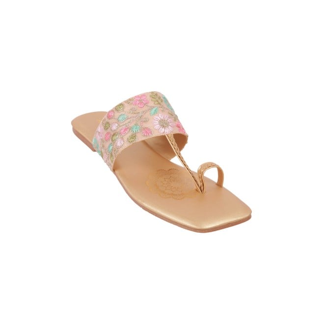 Mochi Women Gold Casual Sandals (SKU: 32-600-15-36)