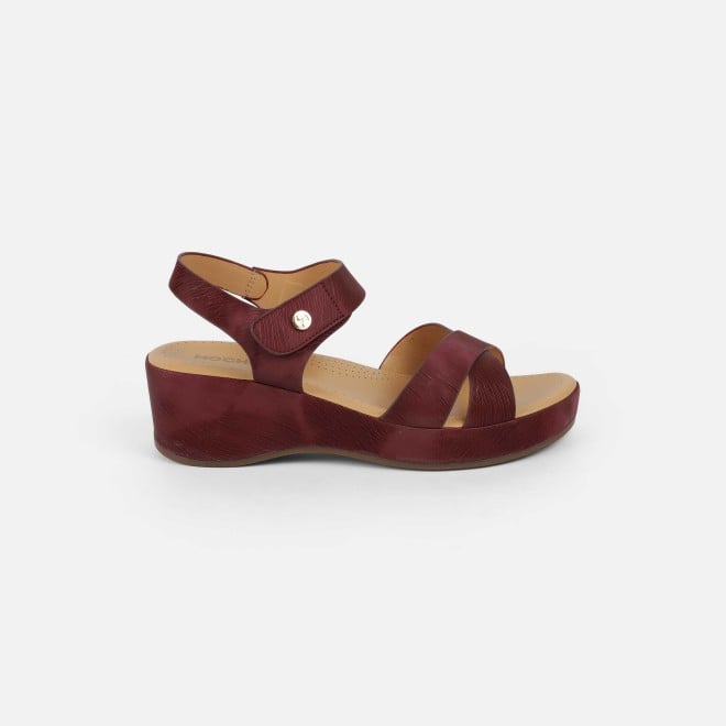 Mochi Women Maroon Casual Comfort (SKU: 33-1294-44-36)