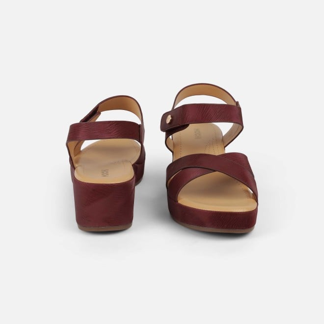 Mochi Women Maroon Casual Comfort (SKU: 33-1294-44-36)