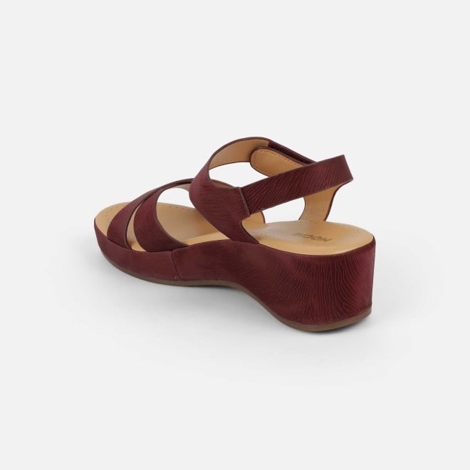 Mochi Women Maroon Casual Comfort (SKU: 33-1294-44-36)