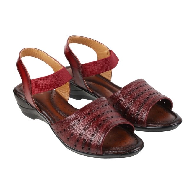 Mochi Women Maroon Casual Sandals