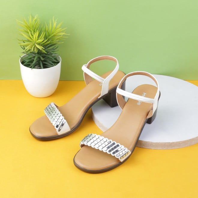 Mochi Women White Casual Sandals