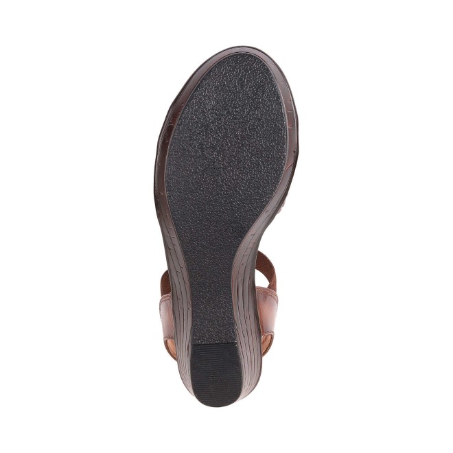 Mochi Women Tan Casual Sandals (SKU: 33-828-23-40)