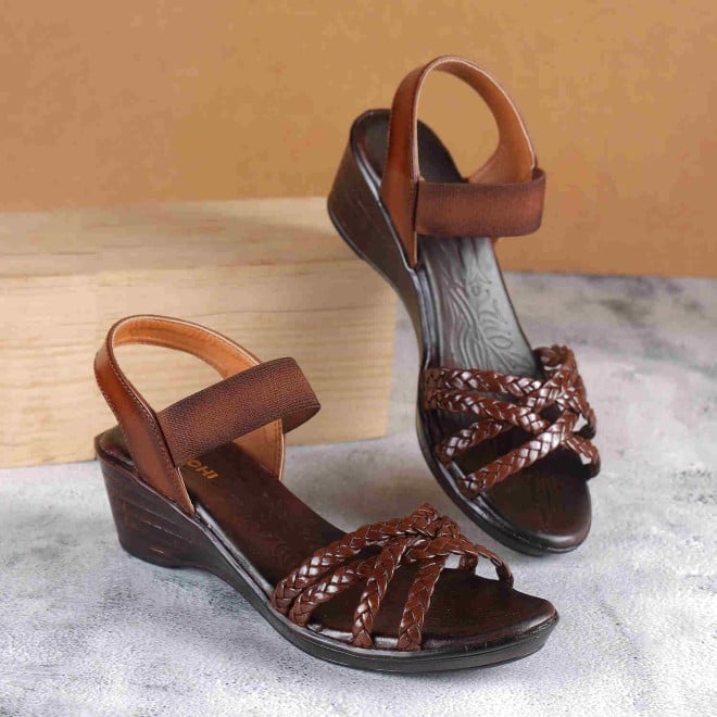 Mochi Women Tan Casual Sandals