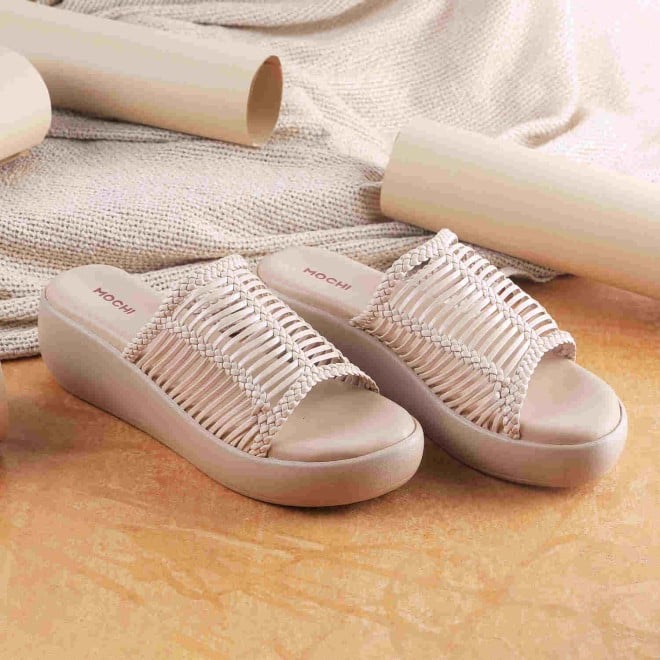 Mochi Women Off-white Casual Mules