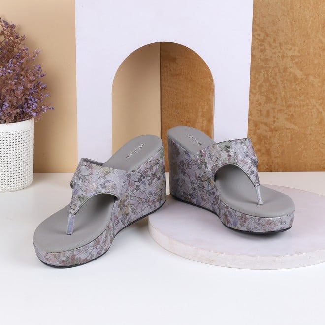 Mochi Women Grey Casual Slippers