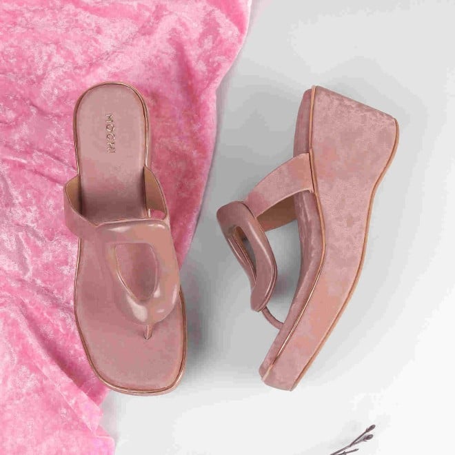 Mochi Women Peach Casual Slip Ons