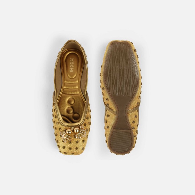 Mochi Women Gold Ethnic Jutis (SKU: 35-2516-15-36)