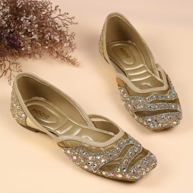 Mochi Women Gold Ethnic Jutis