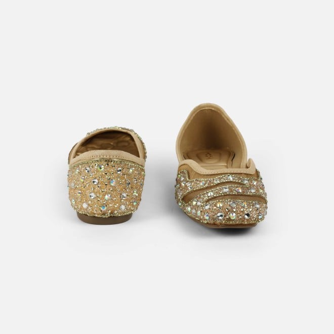 Mochi Women Gold Ethnic Jutis (SKU: 35-2517-15-36)