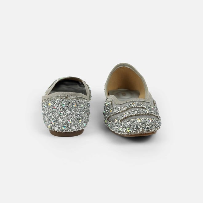 Mochi Women Silver Ethnic Jutis (SKU: 35-2517-27-36)