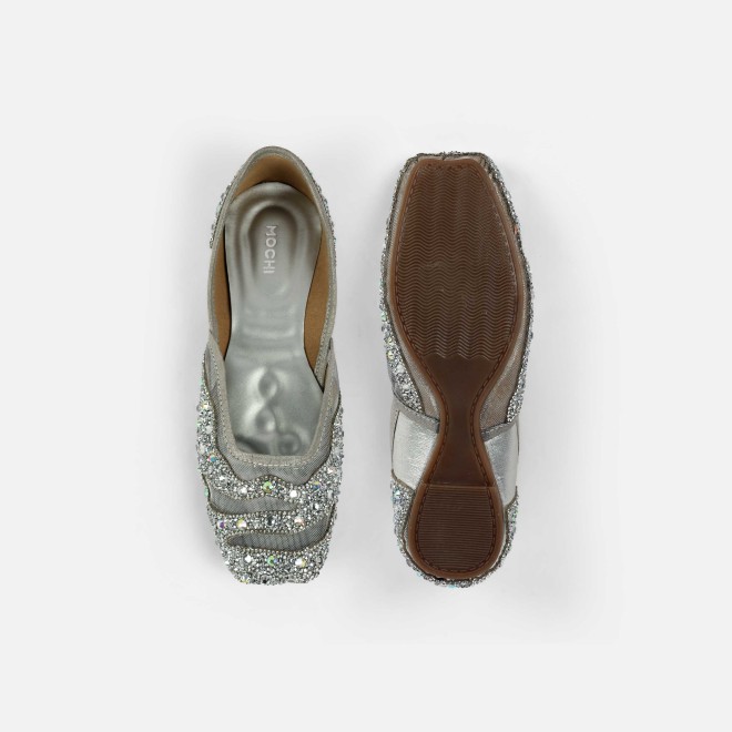 Mochi Women Silver Ethnic Jutis (SKU: 35-2517-27-36)