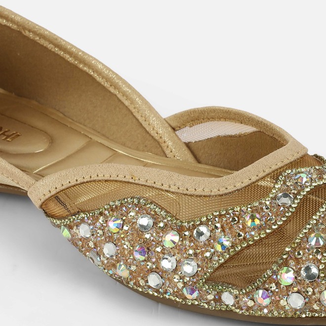 Mochi Women Gold Ethnic Jutis (SKU: 35-2517-15-36)