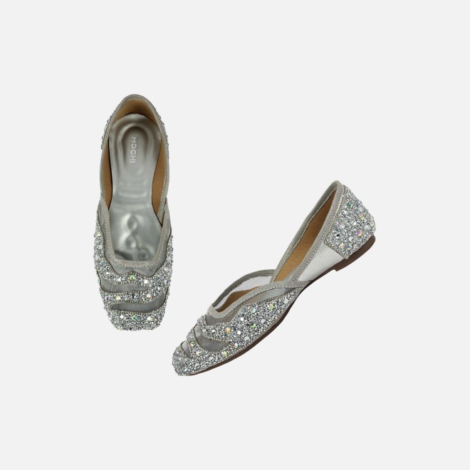 Mochi Women Silver Ethnic Jutis (SKU: 35-2517-27-36)