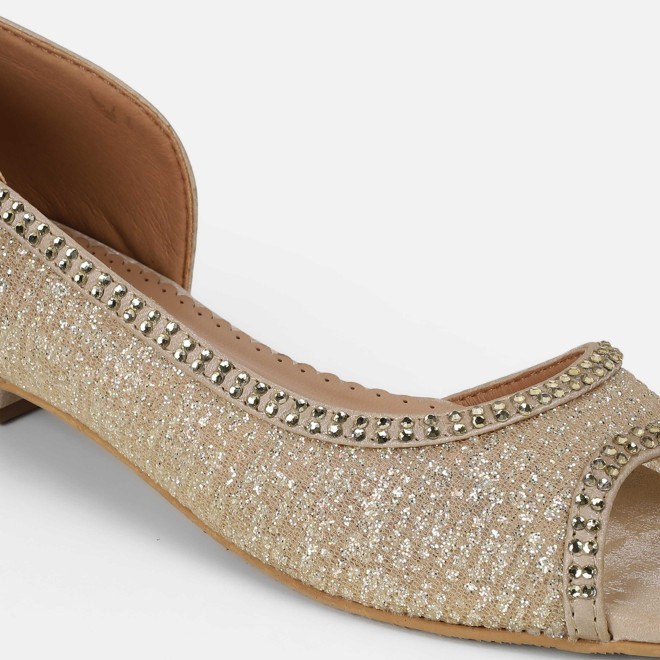 Mochi Women Gold Ethnic Sandals (SKU: 35-2598-15-37)