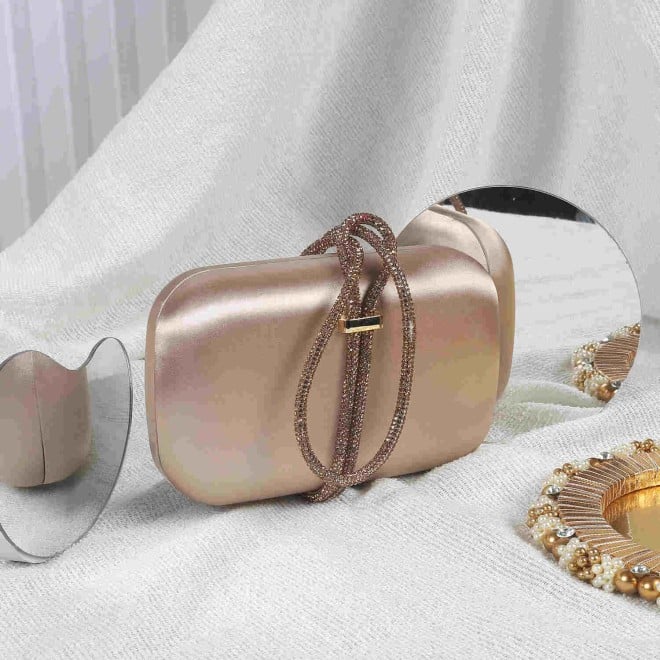 Mochi Women Gold Ethnic-Wedding Clutches (SKU: 38-97-15-10)