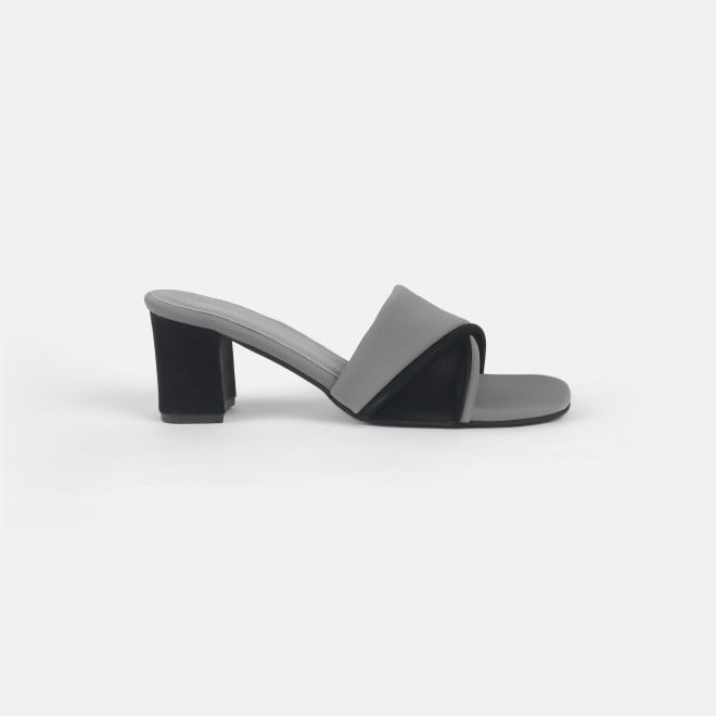 Mochi Women Black Casual Slip Ons (SKU: 40-350-11-36)