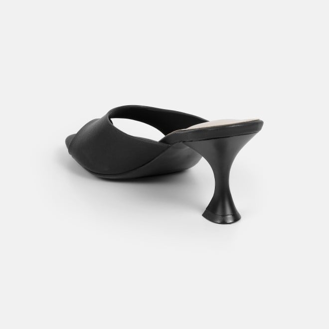 Mochi Women Black Casual Slip Ons (SKU: 40-446-11-36)