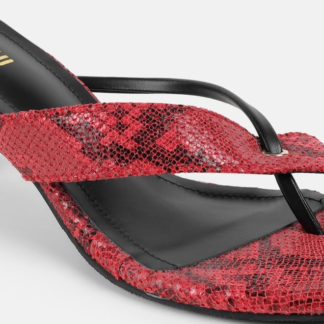 Mochi Women Black Casual Slip Ons (SKU: 40-466-11-36)