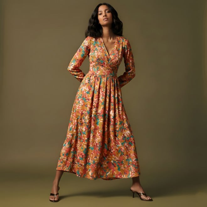 Mochi Women Antic-gold Casual Slip Ons (SKU: 40-483-28-36)