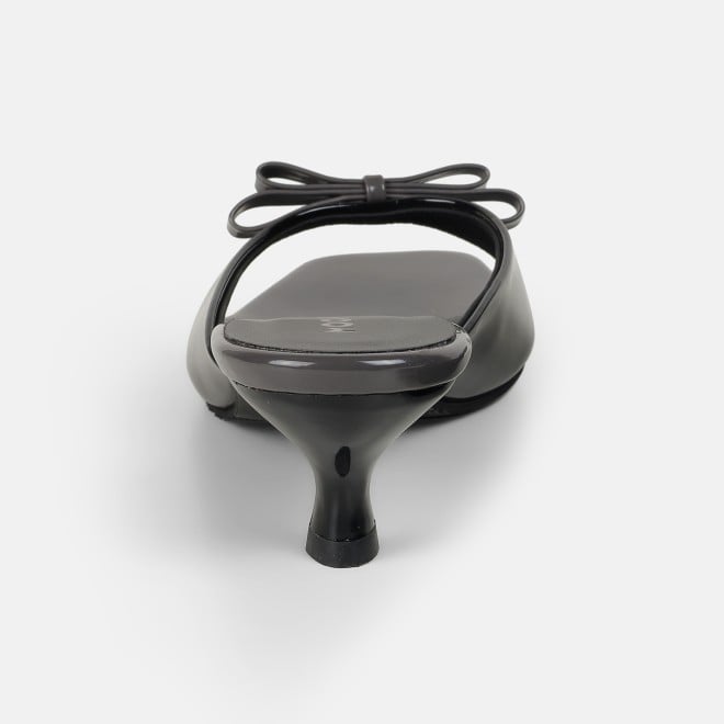 Mochi Women Black Casual Slip Ons (SKU: 40-485-11-36)