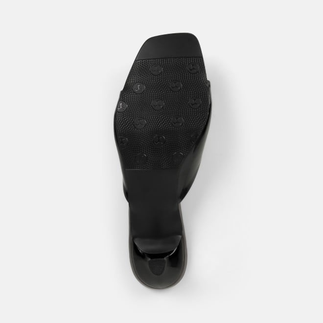 Mochi Women Black Casual Slip Ons (SKU: 40-485-11-36)