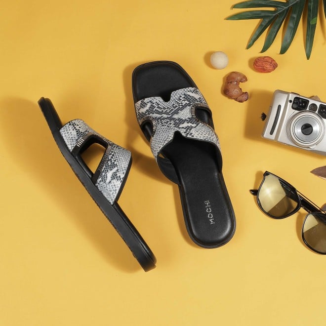 Mochi Women Black Casual Slip Ons (SKU: 41-517L-11-42)