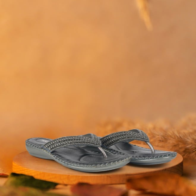 Mochi Women Gun-metal Casual Slippers
