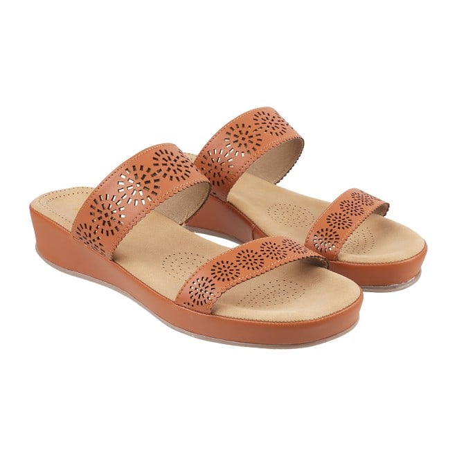 Mochi Women Tan Casual Slippers