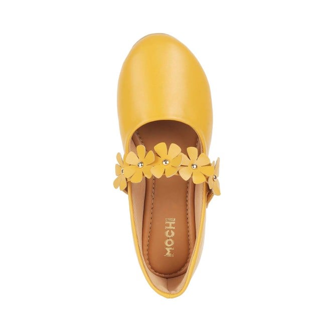 Mochi Girls Yellow Casual Ballerinas (SKU: 56-27-33-25)