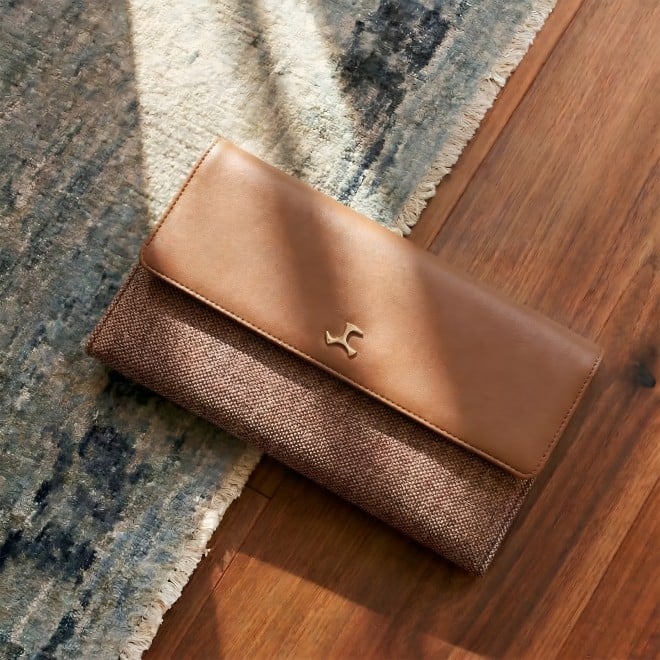 Mochi Women Brown Clutch (SKU: 66-1057-12-10) Mochi Women Brown Clutch (SKU: 66-1057-12-10)